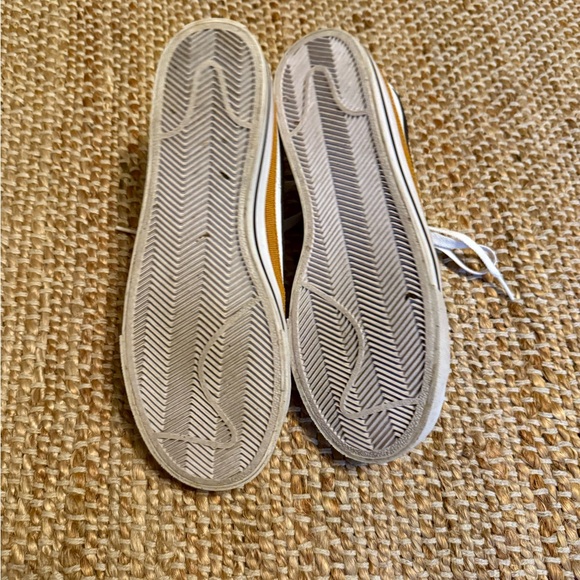 Nike White and Brown Sneakers with Black Swoosh - Picture 2 of 5